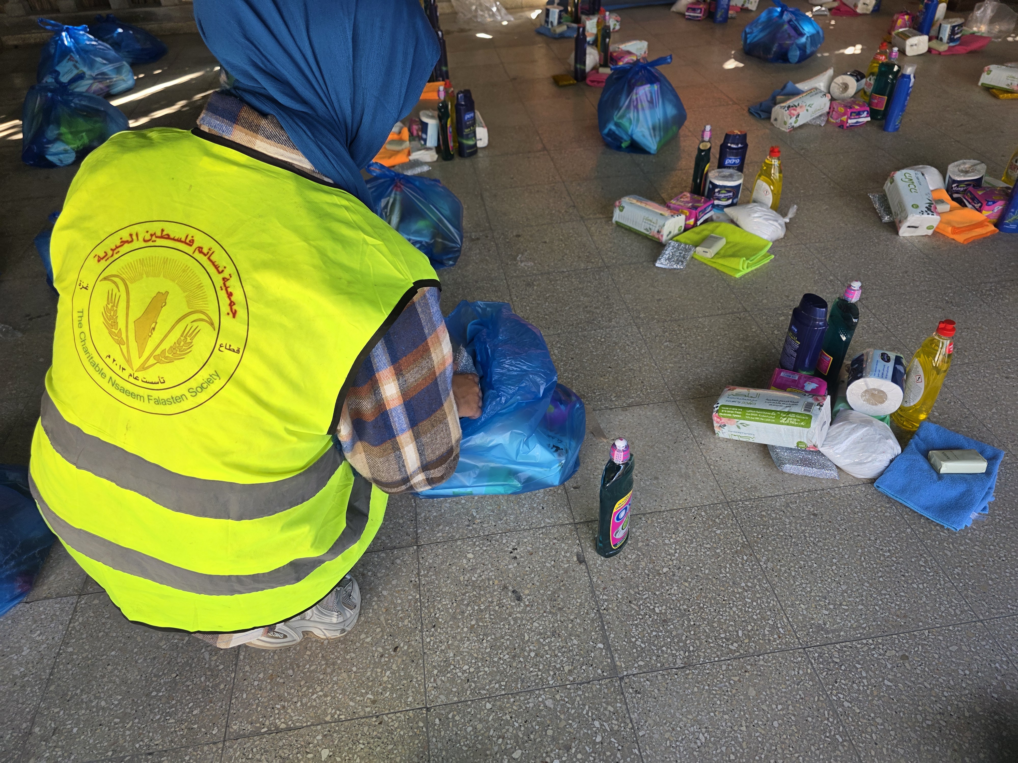 توزيع الطرود الصحية